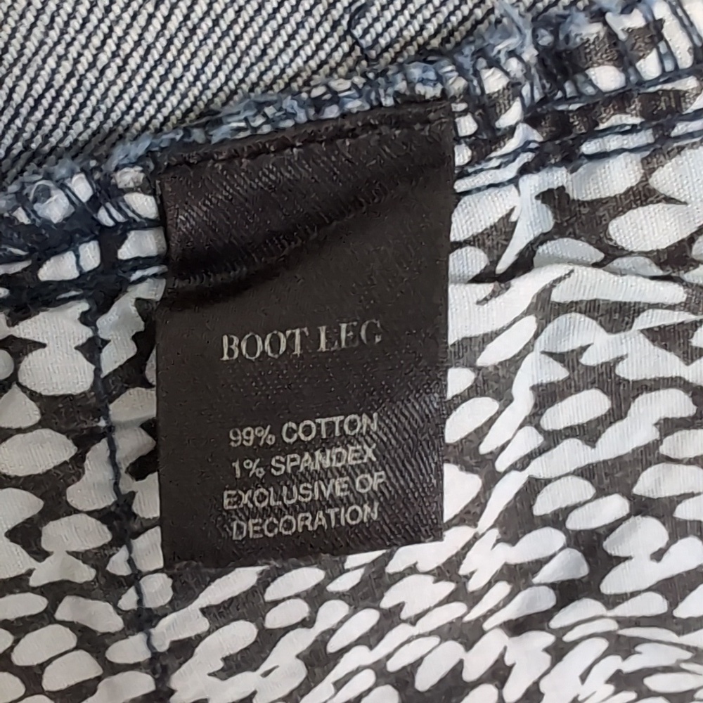 White House Black Market Noir Glamorous Boot Cut Jean Size 10R - Picture 6 of 6